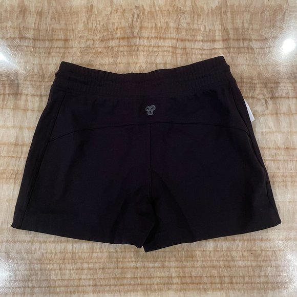 BNWT Aritzia TnAction TnaSLICK Warm-Up 3" Short Black XS - Picture 5 of 6